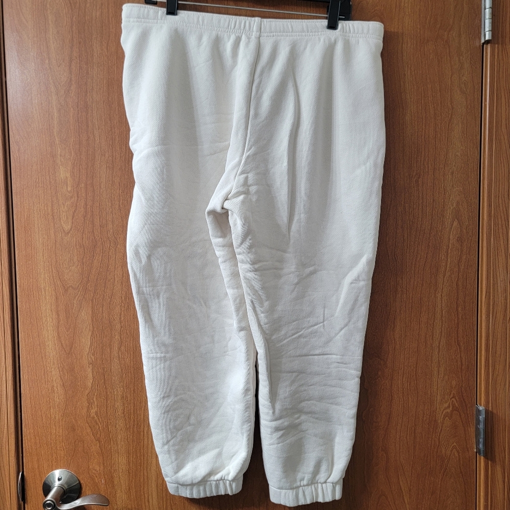 Universal Thread Mid Rise Joggers Cream Size Large - Picture 3 of 6
